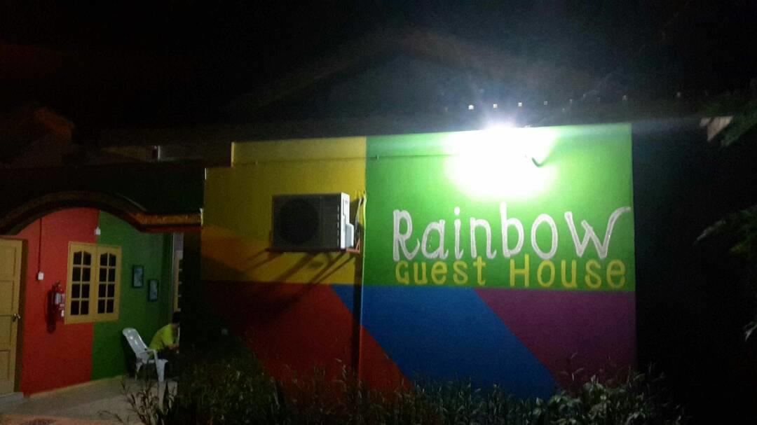 Taman Negara Rainbow Guest House กัวลาทาฮัน ภายนอก รูปภาพ